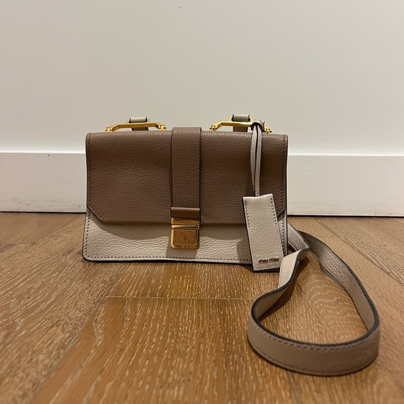 Miu Miu Crossbody bag 2015 leather two tone neutrals excellent used condition - Picture 6 of 16